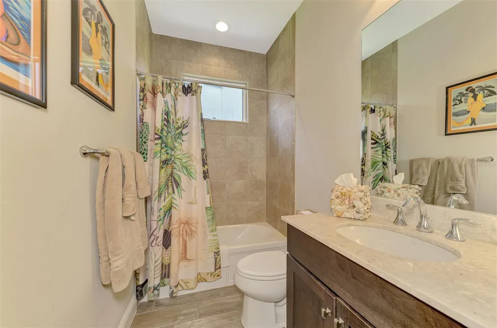 708 ROSEMARY CIRCLE Bradenton, FL 34212