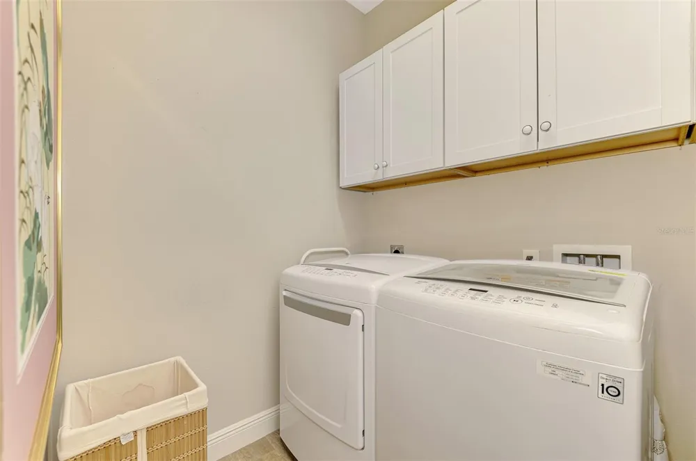 708 ROSEMARY CIRCLE Bradenton, FL 34212