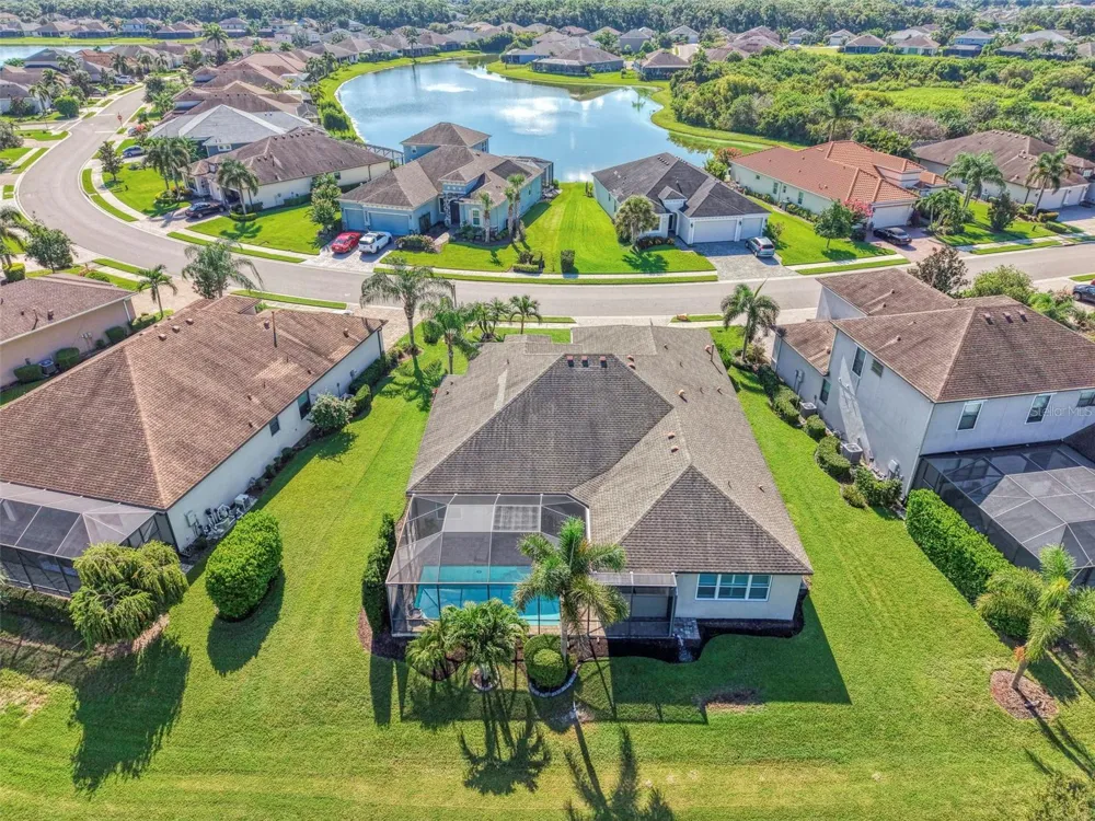 708 ROSEMARY CIRCLE Bradenton, FL 34212