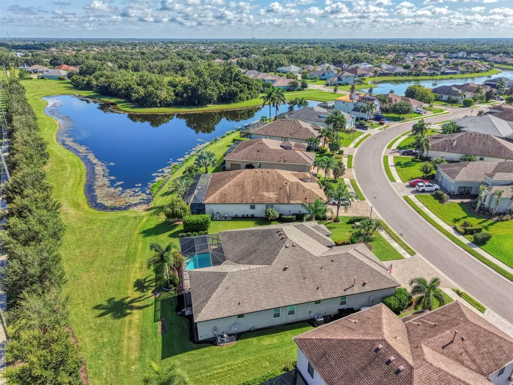 708 ROSEMARY CIRCLE Bradenton, FL 34212