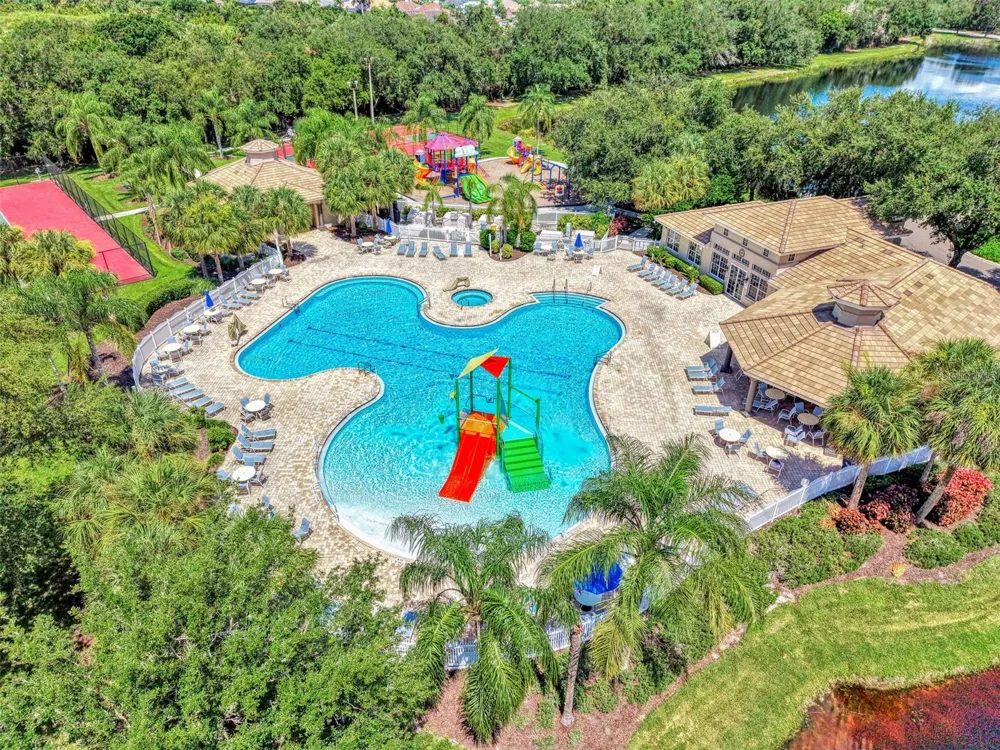 708 ROSEMARY CIRCLE Bradenton, FL 34212