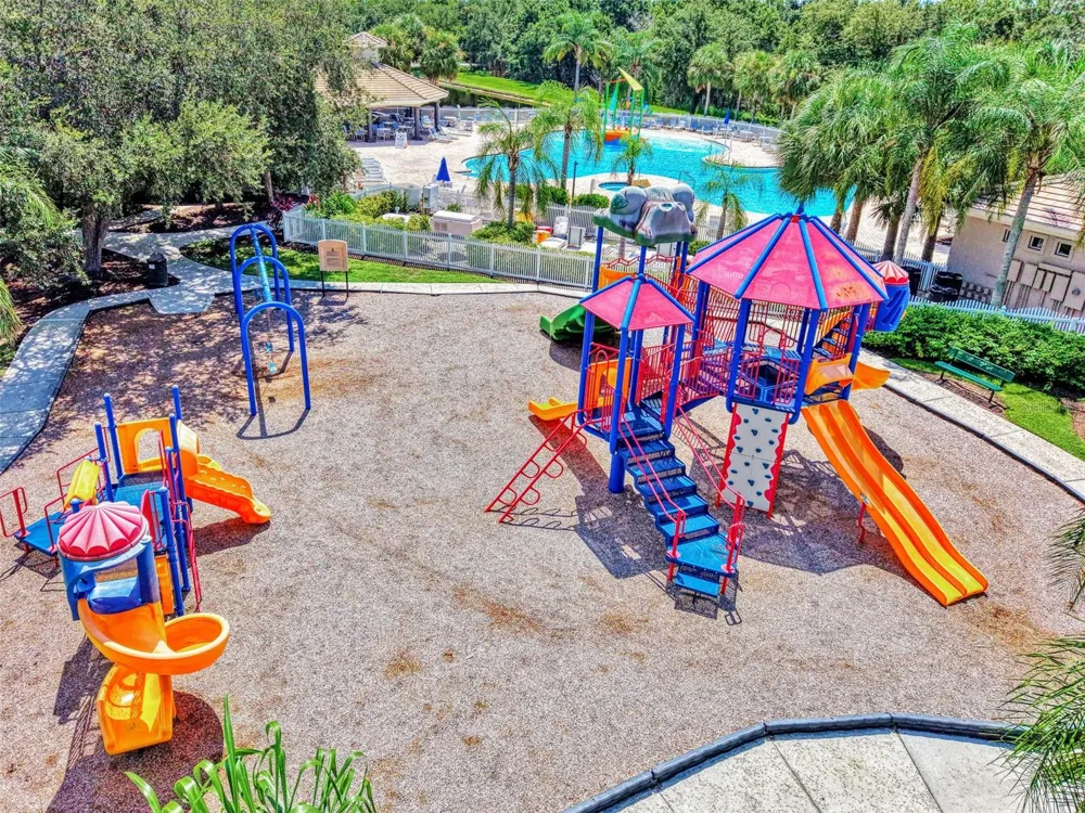 708 ROSEMARY CIRCLE Bradenton, FL 34212
