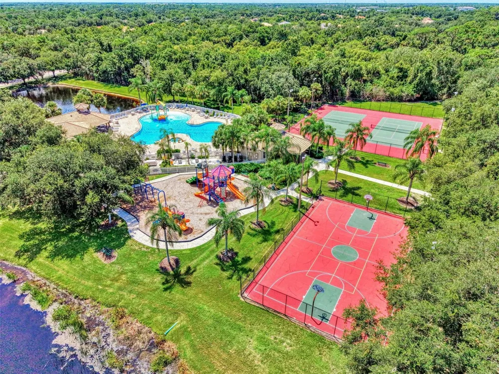 708 ROSEMARY CIRCLE Bradenton, FL 34212