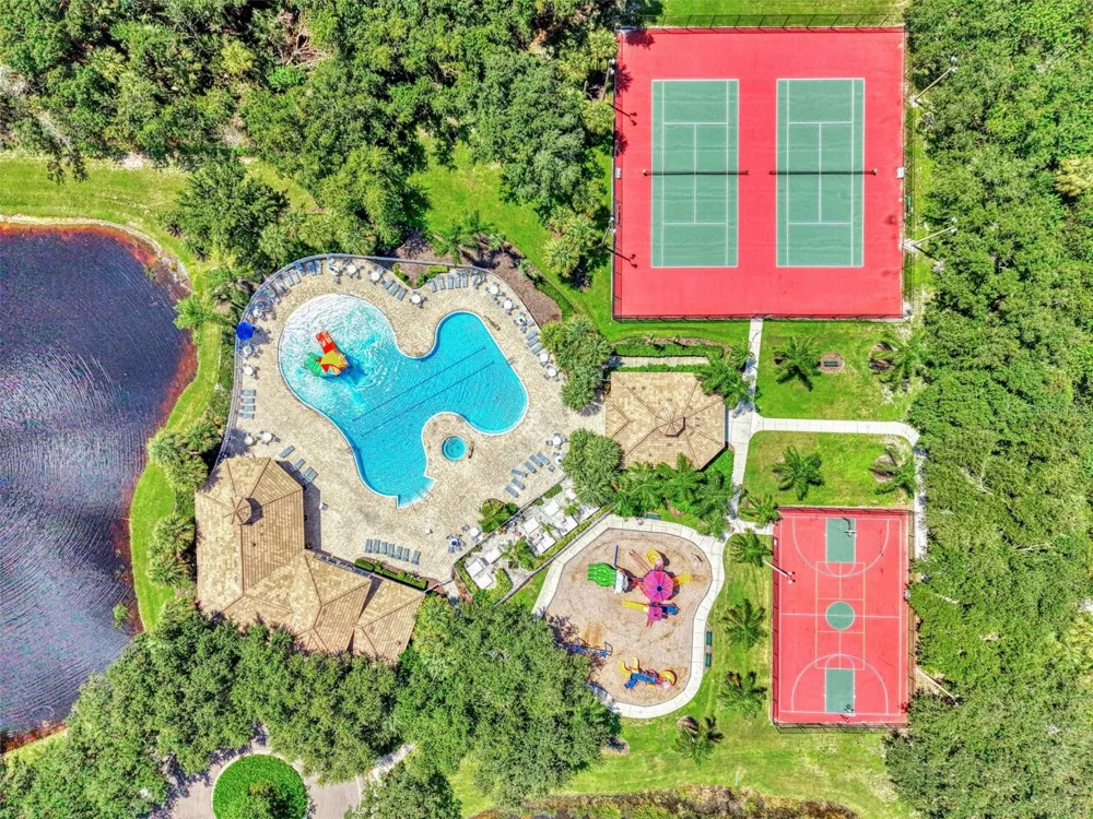 708 ROSEMARY CIRCLE Bradenton, FL 34212