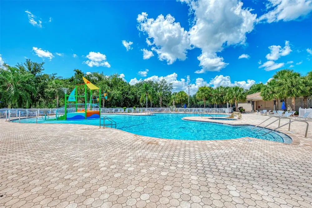 708 ROSEMARY CIRCLE Bradenton, FL 34212