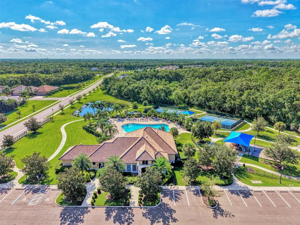 708 ROSEMARY CIRCLE Bradenton, FL 34212