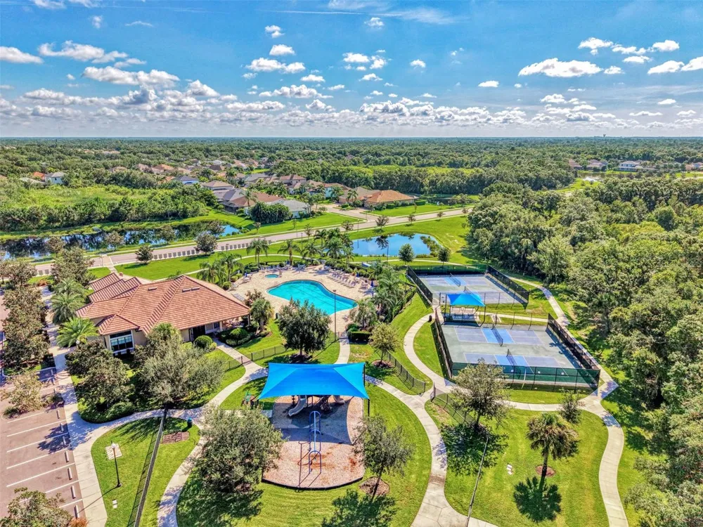 708 ROSEMARY CIRCLE Bradenton, FL 34212