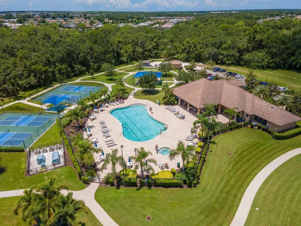 708 ROSEMARY CIRCLE Bradenton, FL 34212