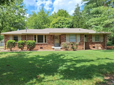 9012 Forest Lawn Drive