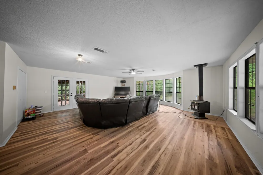 130 Hilltop Loop Lufkin, TX 75904