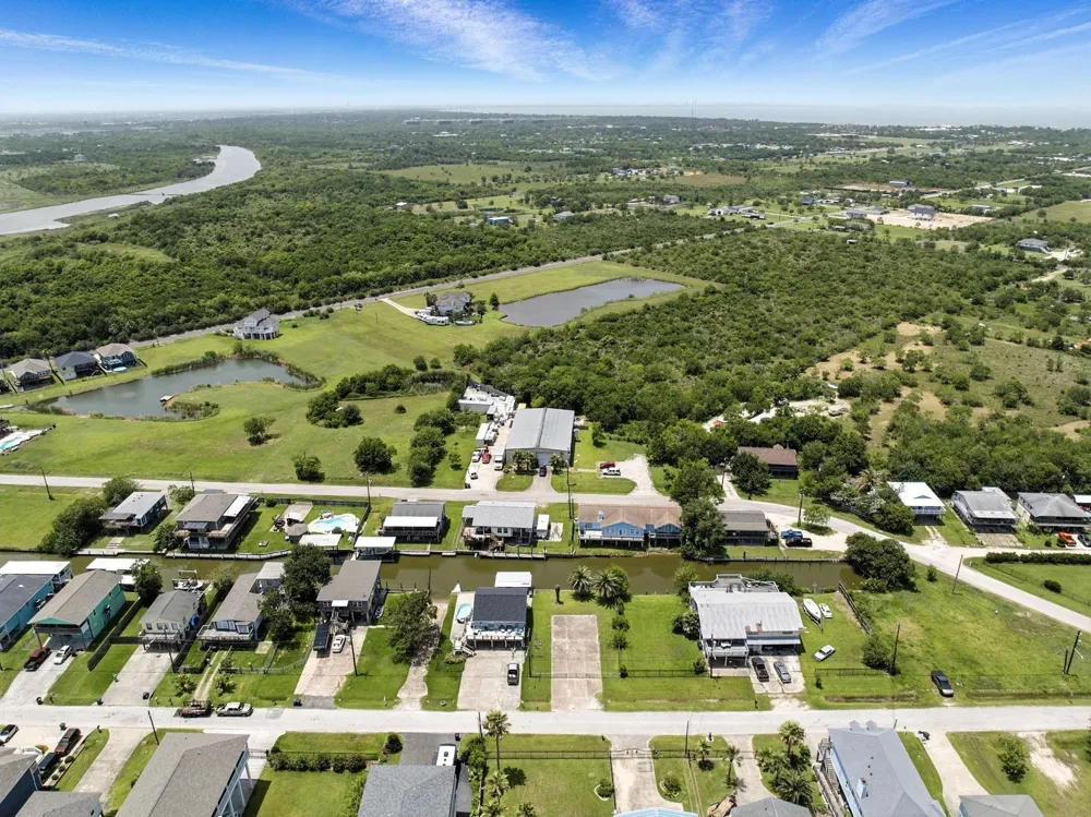 1612 Dick Bay Drive Dickinson, TX 77539