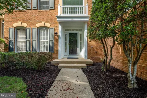 5257 WINTER VIEW DRIVE