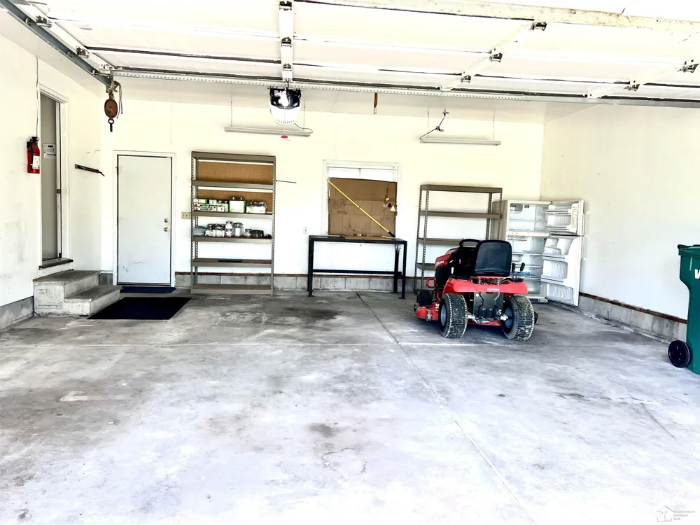 1434 S Vernon Road Venice Township, MI 48817