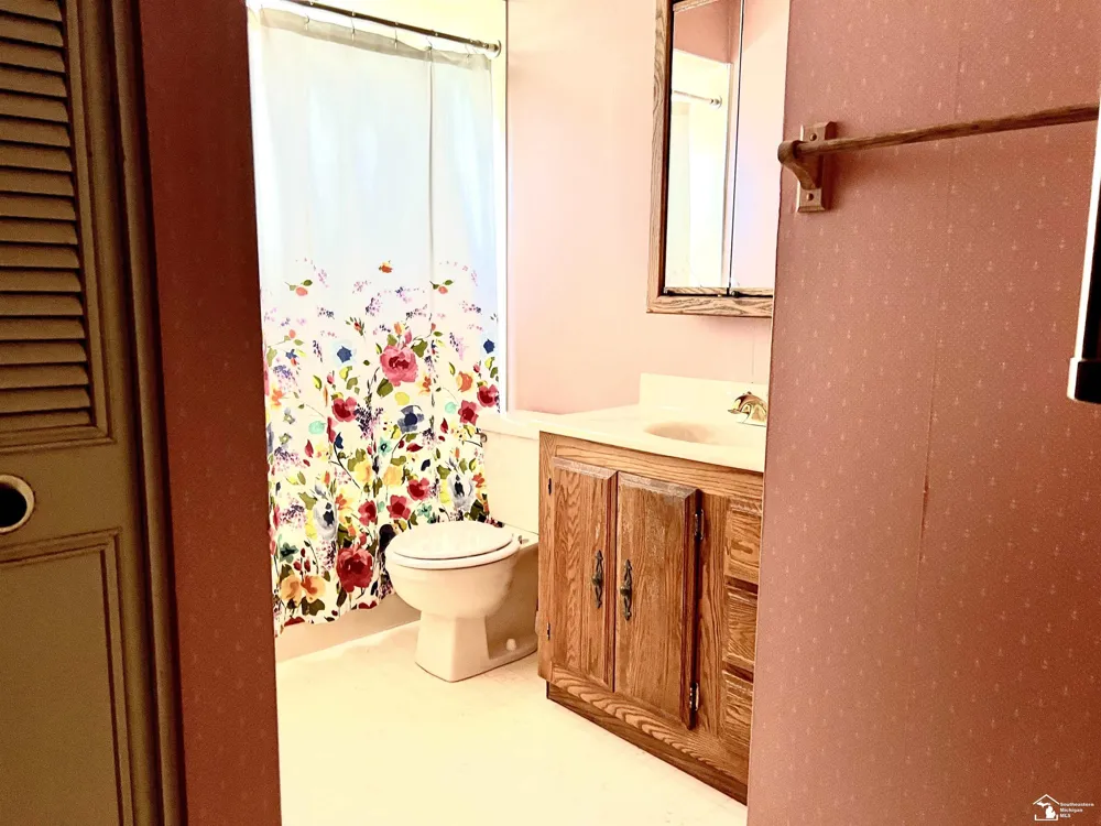 1434 S Vernon Road Venice Township, MI 48817