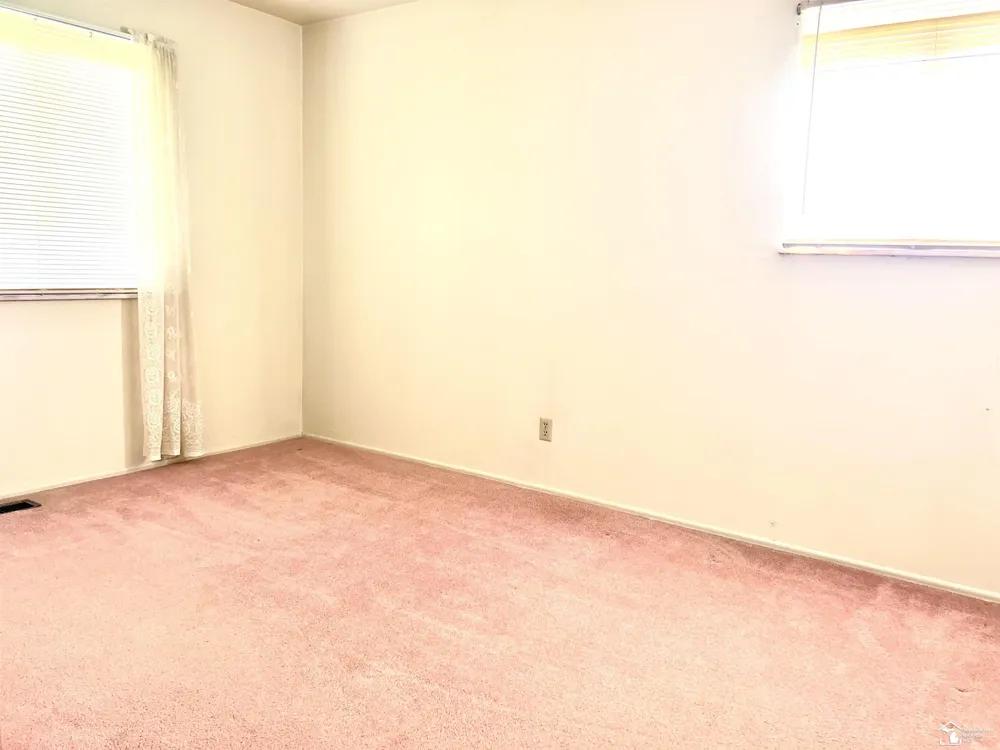 1434 S Vernon Road Venice Township, MI 48817