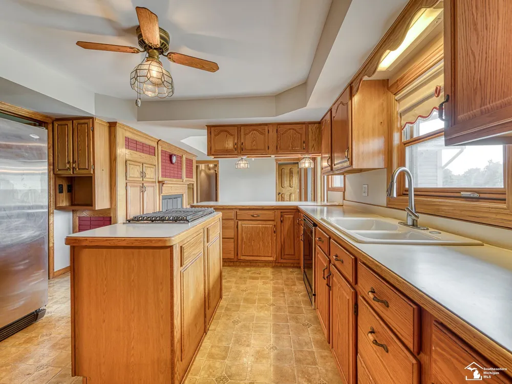 26995 James Avenue Flat Rock City, MI 48134
