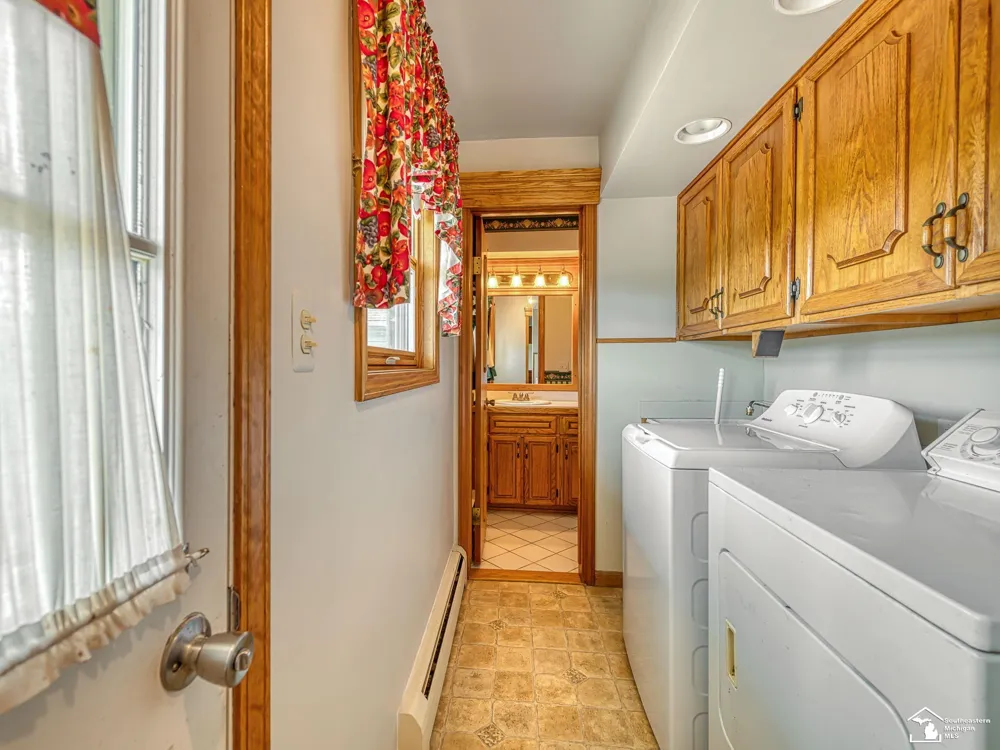 26995 James Avenue Flat Rock City, MI 48134