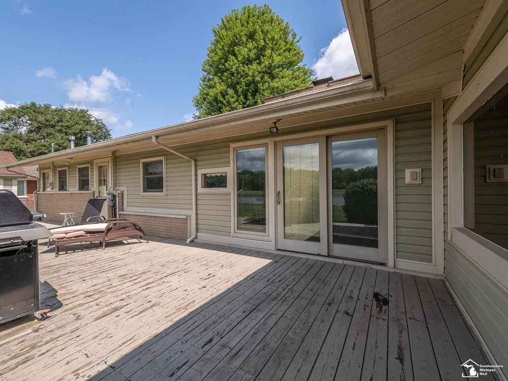 26995 James Avenue Flat Rock City, MI 48134