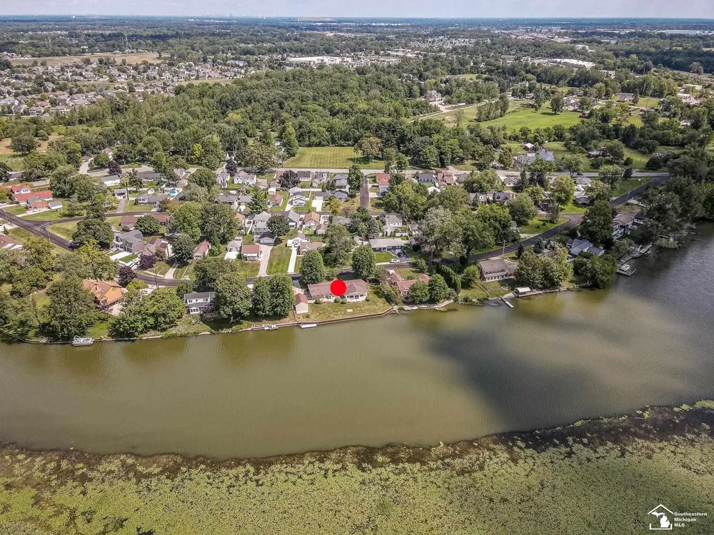 26995 James Avenue Flat Rock City, MI 48134