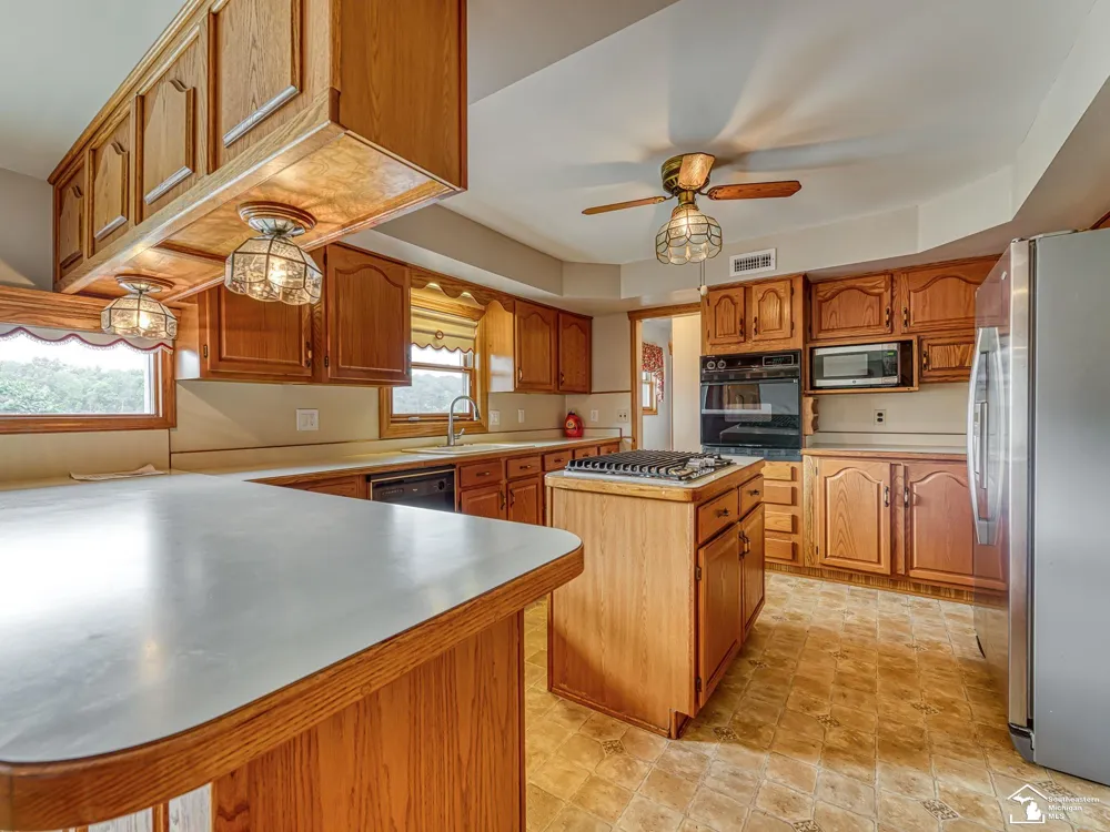 26995 James Avenue Flat Rock City, MI 48134
