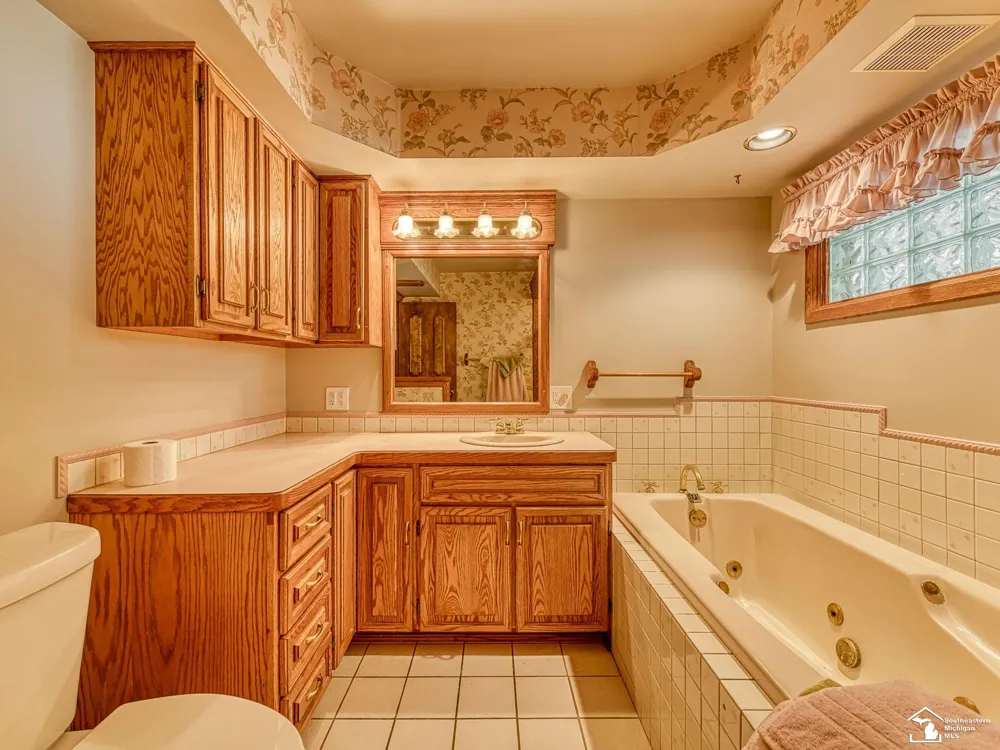 26995 James Avenue Flat Rock City, MI 48134
