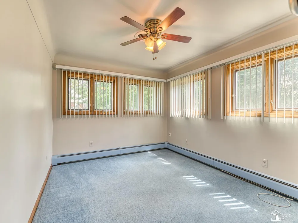 26995 James Avenue Flat Rock City, MI 48134