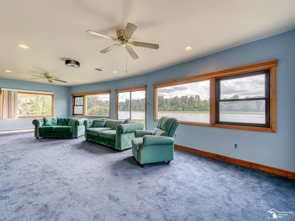 26995 James Avenue Flat Rock City, MI 48134