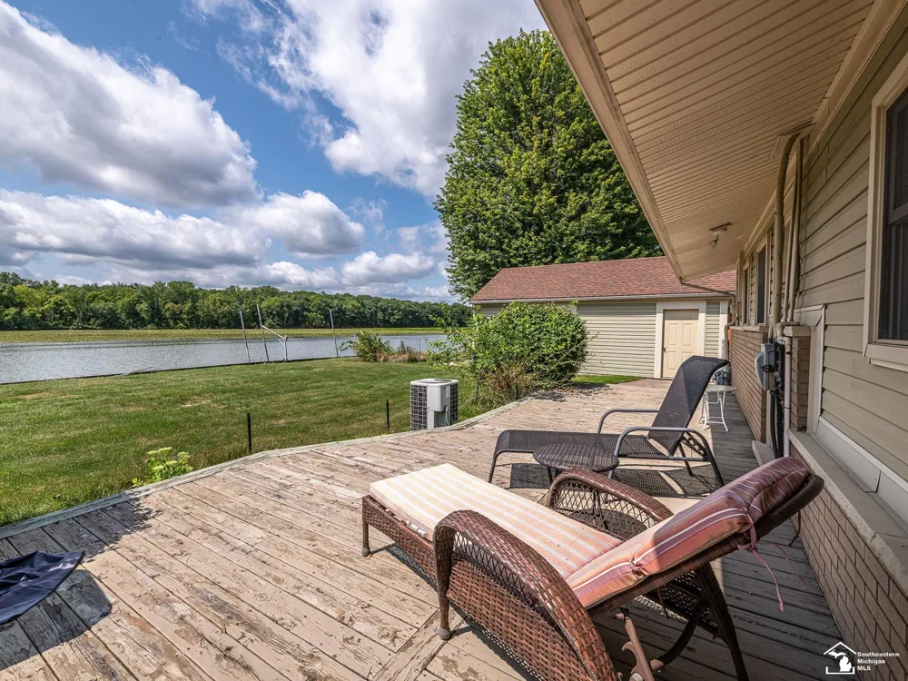 26995 James Avenue Flat Rock City, MI 48134