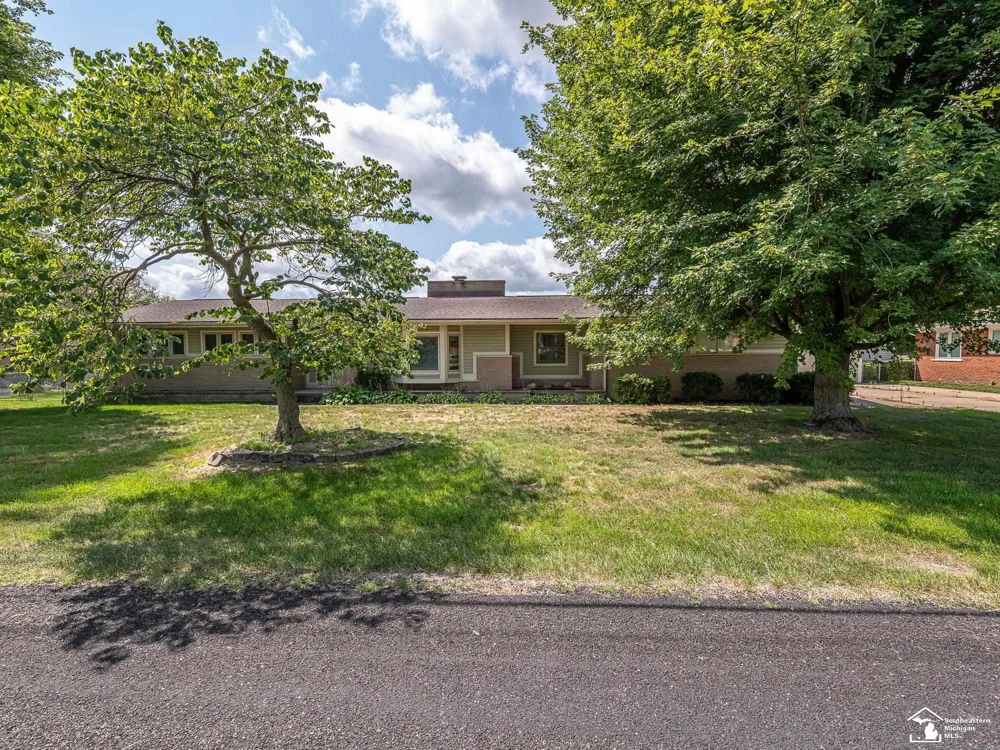 26995 James Avenue Flat Rock City, MI 48134