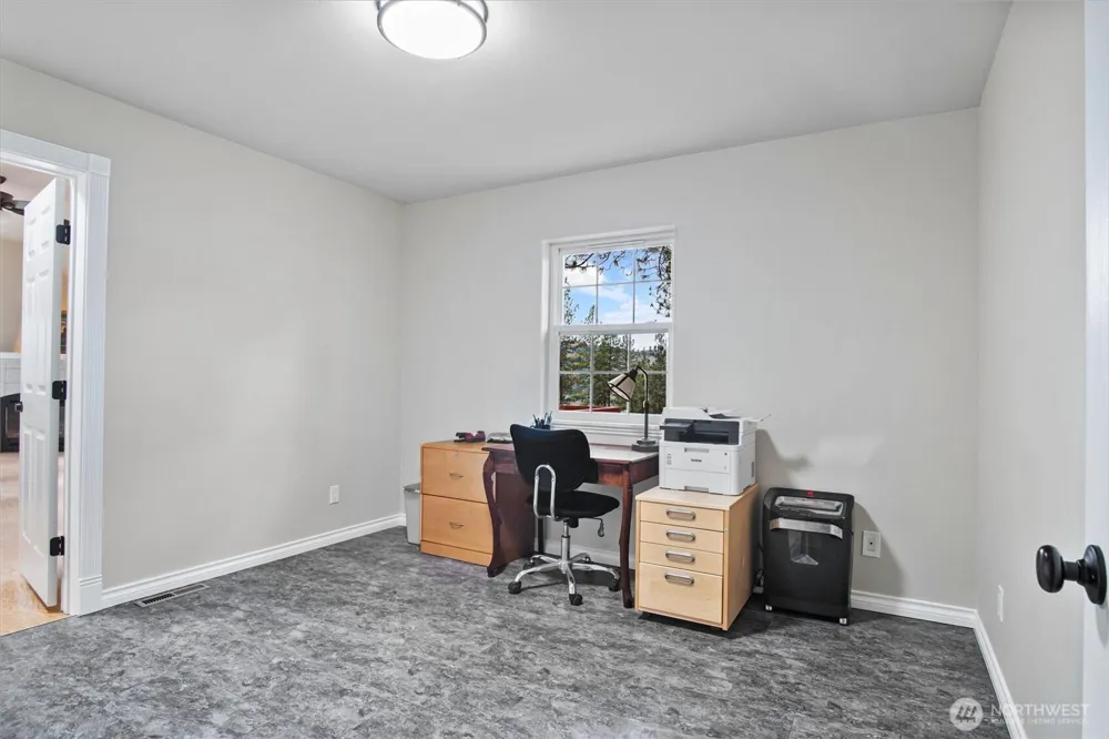 980 D Westover Rd #D Colville, WA 99114