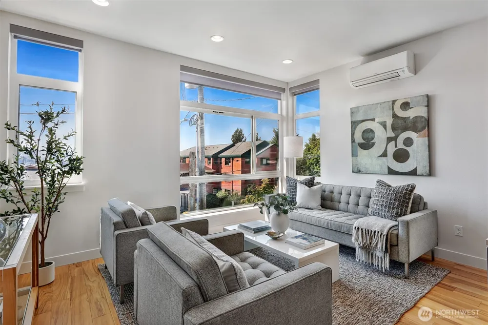2708 Franklin Avenue E #B Seattle, WA 98102