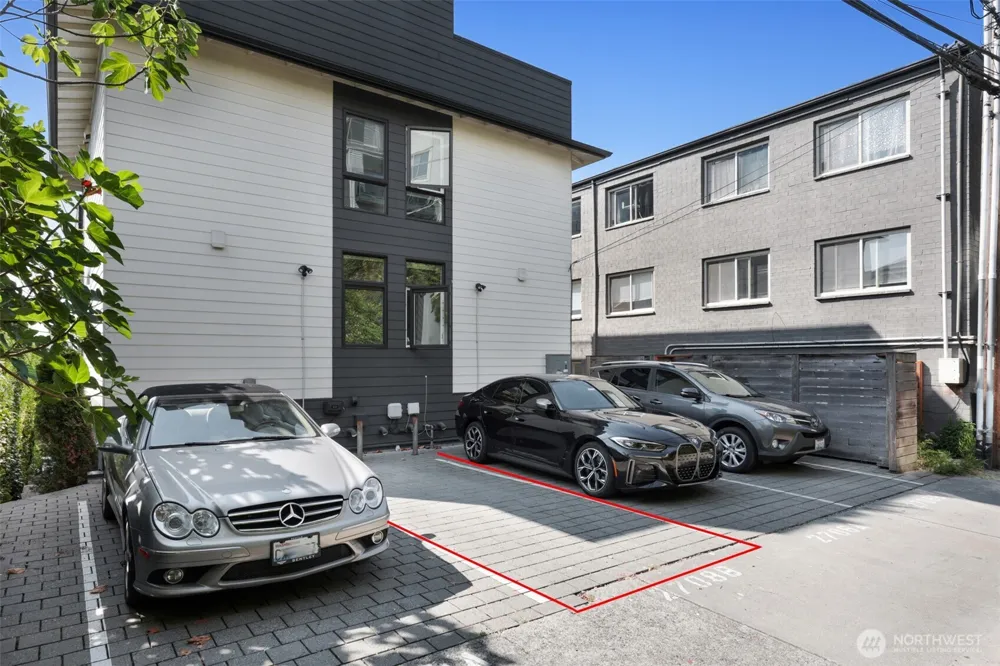 2708 Franklin Avenue E #B Seattle, WA 98102