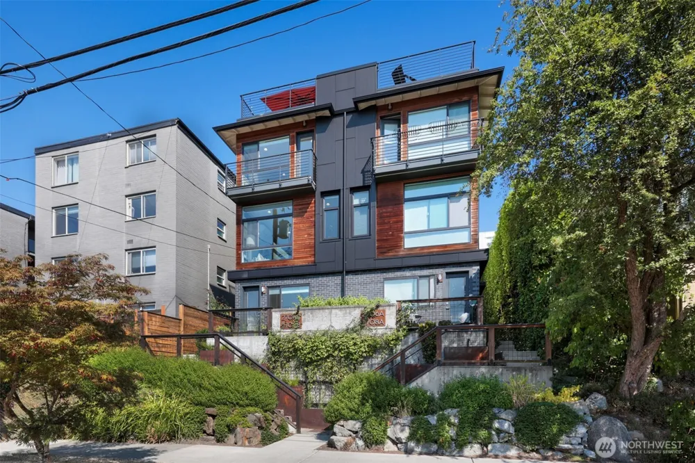 2708 Franklin Avenue E #B Seattle, WA 98102