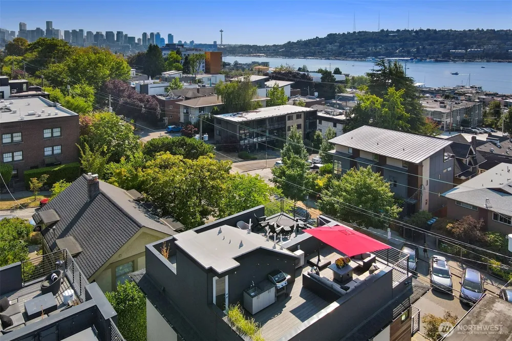 2708 Franklin Avenue E #B Seattle, WA 98102