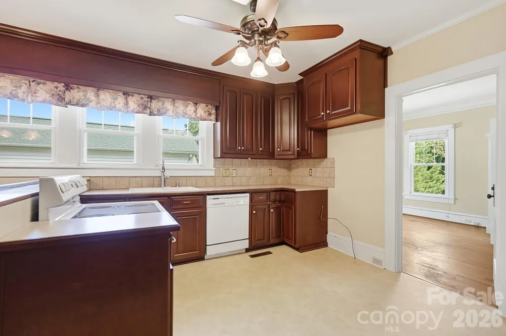 302 Ridge Avenue Kannapolis, NC 28083