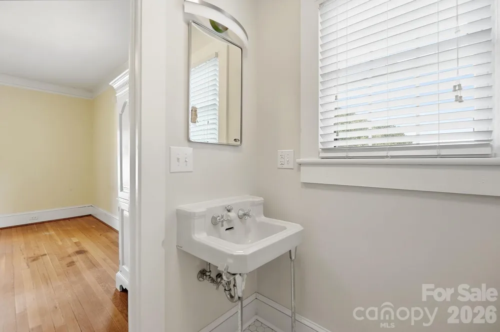 302 Ridge Avenue Kannapolis, NC 28083