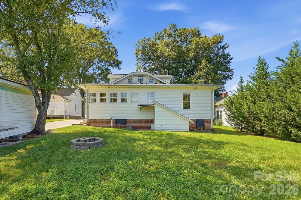 302 Ridge Avenue Kannapolis, NC 28083