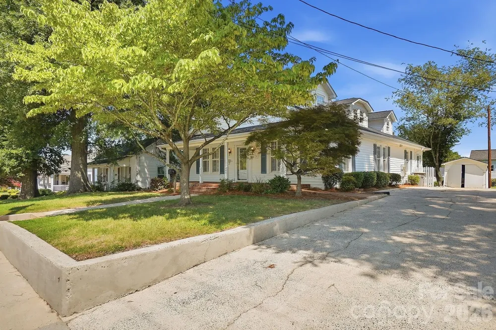 302 Ridge Avenue Kannapolis, NC 28083