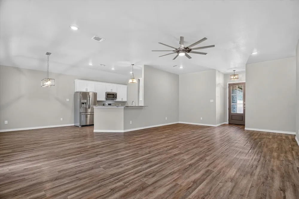 2706 San Gabriel Drive Granbury, TX 76048