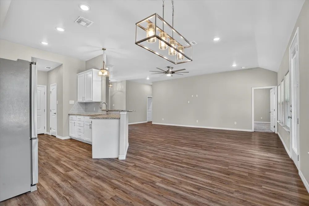 2706 San Gabriel Drive Granbury, TX 76048