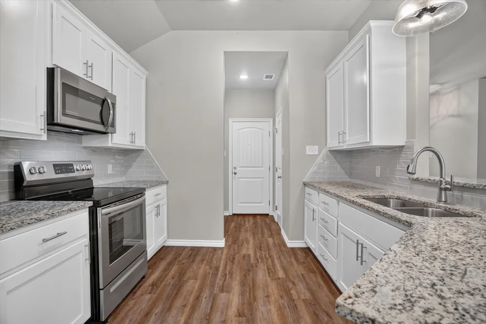2706 San Gabriel Drive Granbury, TX 76048