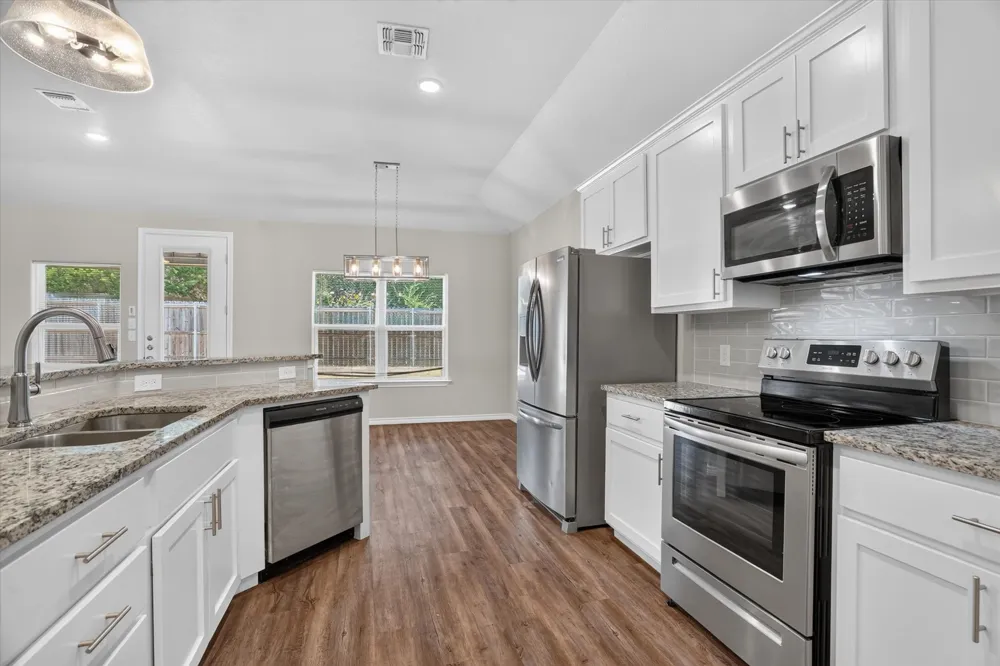 2706 San Gabriel Drive Granbury, TX 76048