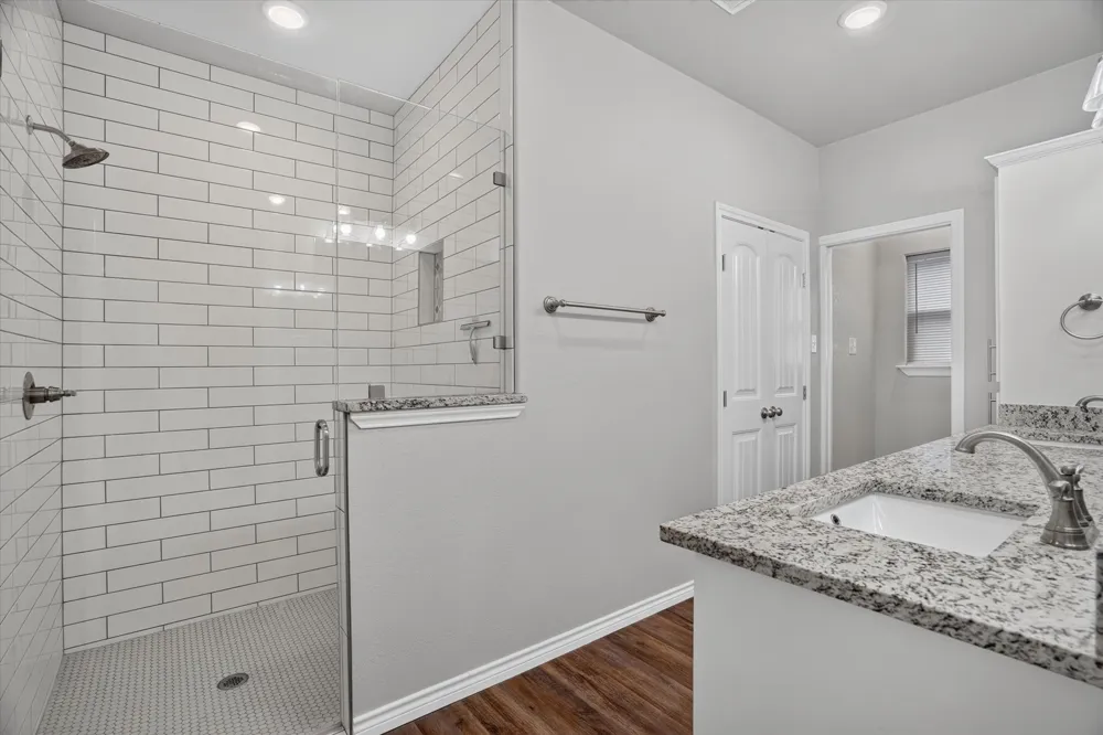 2706 San Gabriel Drive Granbury, TX 76048