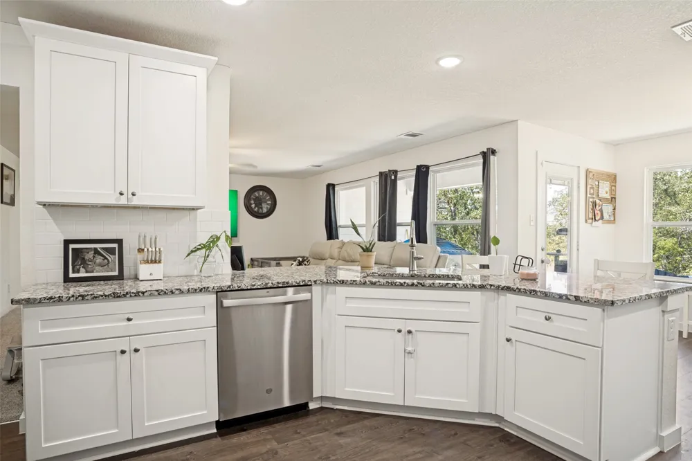 722 Haynie Drive Runaway Bay, TX 76426