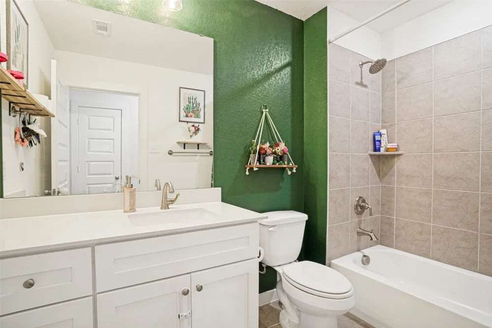 722 Haynie Drive Runaway Bay, TX 76426