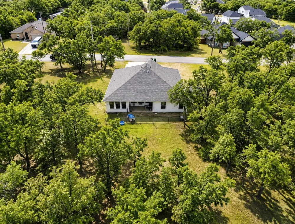 722 Haynie Drive Runaway Bay, TX 76426