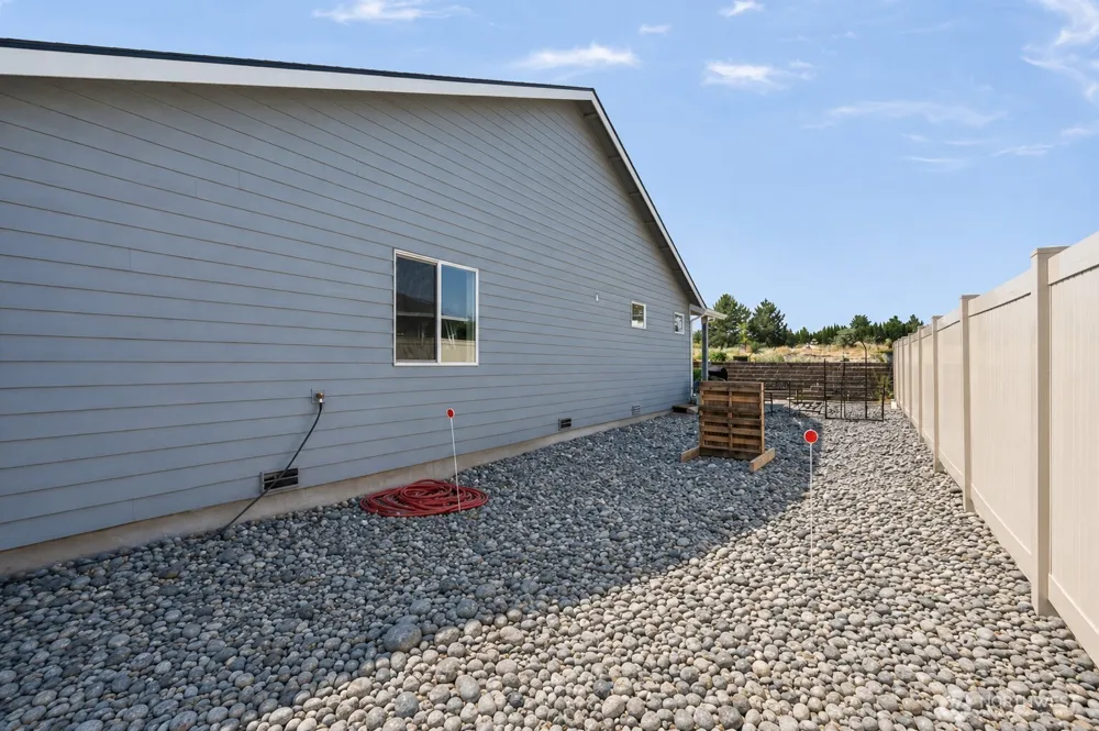 4108 NE Edwards Drive Moses Lake, WA 98837