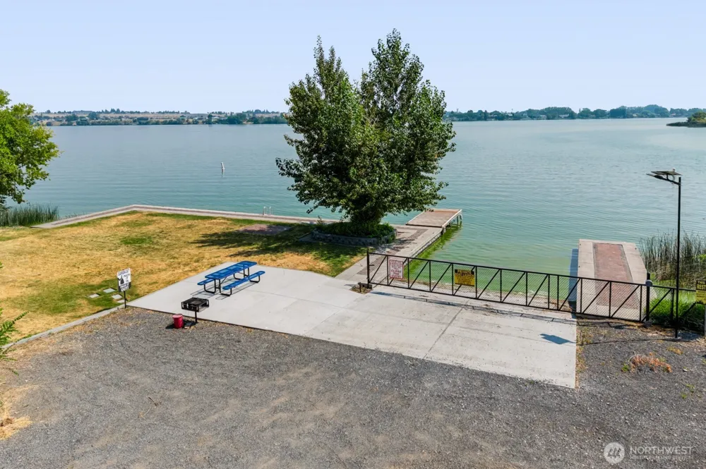 4108 NE Edwards Drive Moses Lake, WA 98837