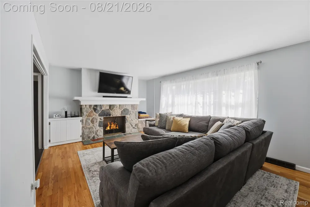 25055 Arden Park Drive Farmington Hills City, MI 48336