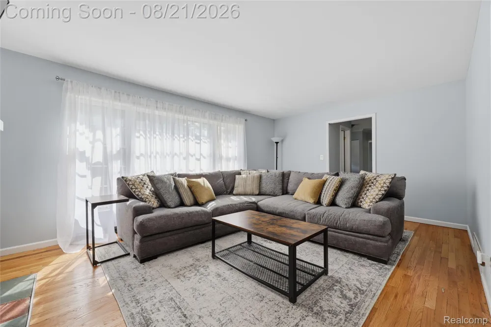 25055 Arden Park Drive Farmington Hills City, MI 48336